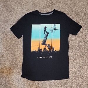 Old Navy Black Short Sleeve Tee with Graphic Design